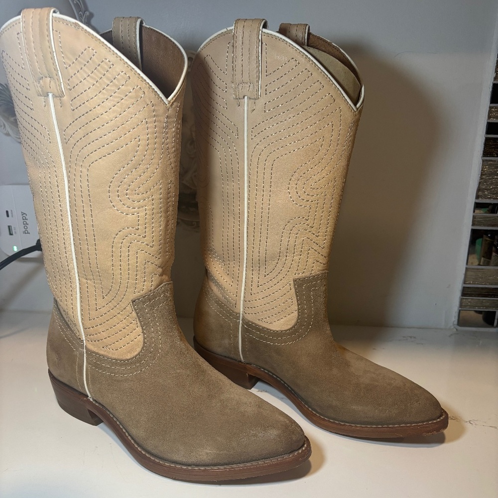 FRYE Women Billy Stitch Pull on Western Boot Off White Tan 8.5B 347-8239 – OFM
